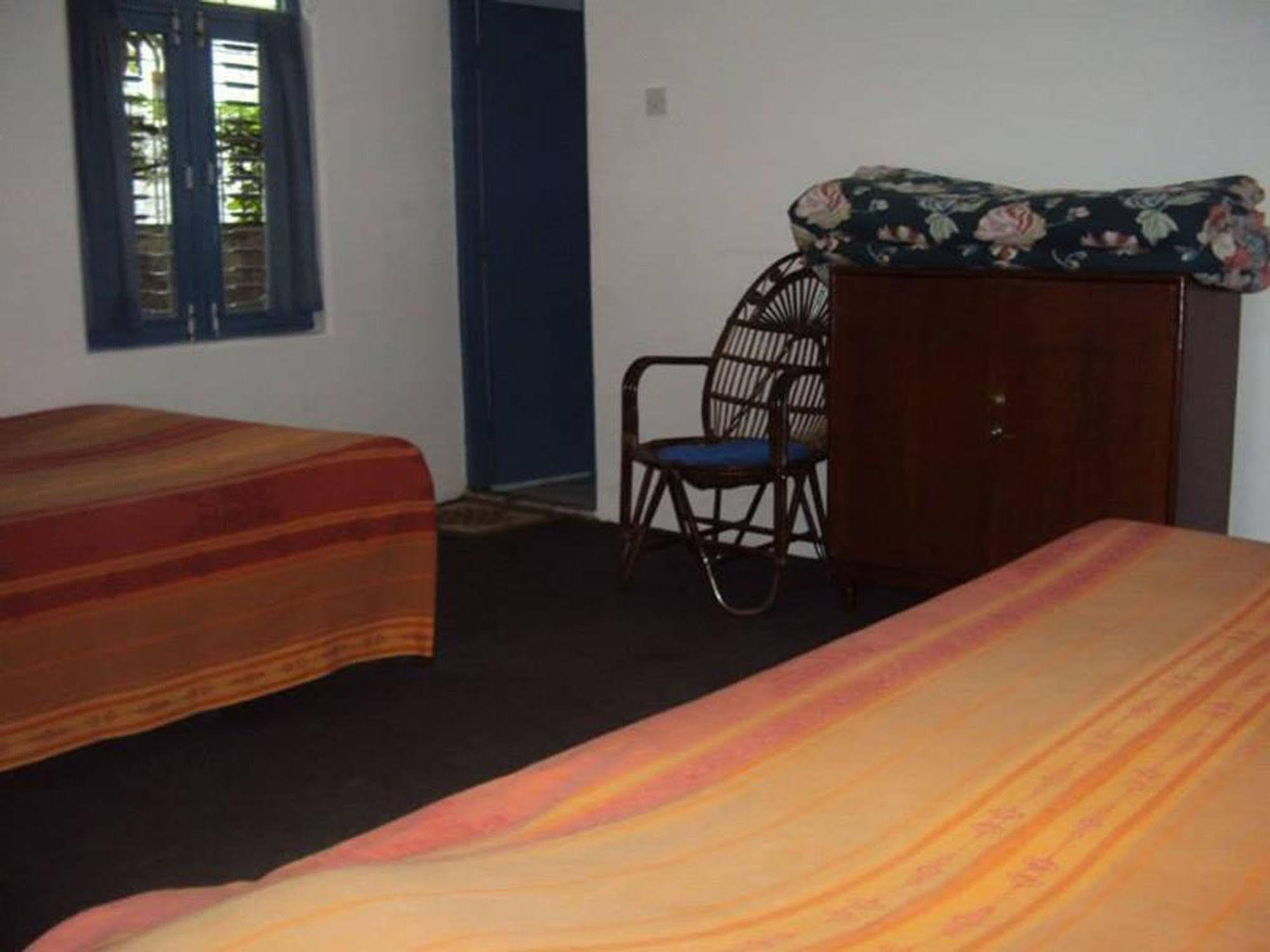 Sacred Valley Inn Pokhara Buitenkant foto
