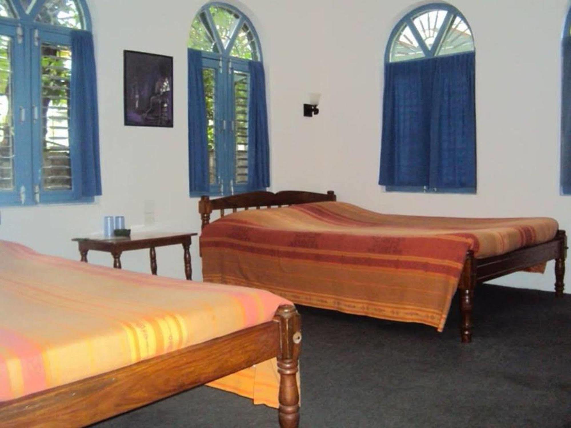 Sacred Valley Inn Pokhara Buitenkant foto