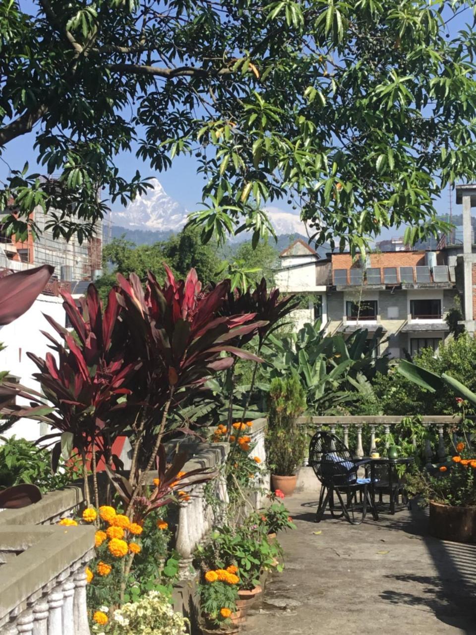 Sacred Valley Inn Pokhara Buitenkant foto