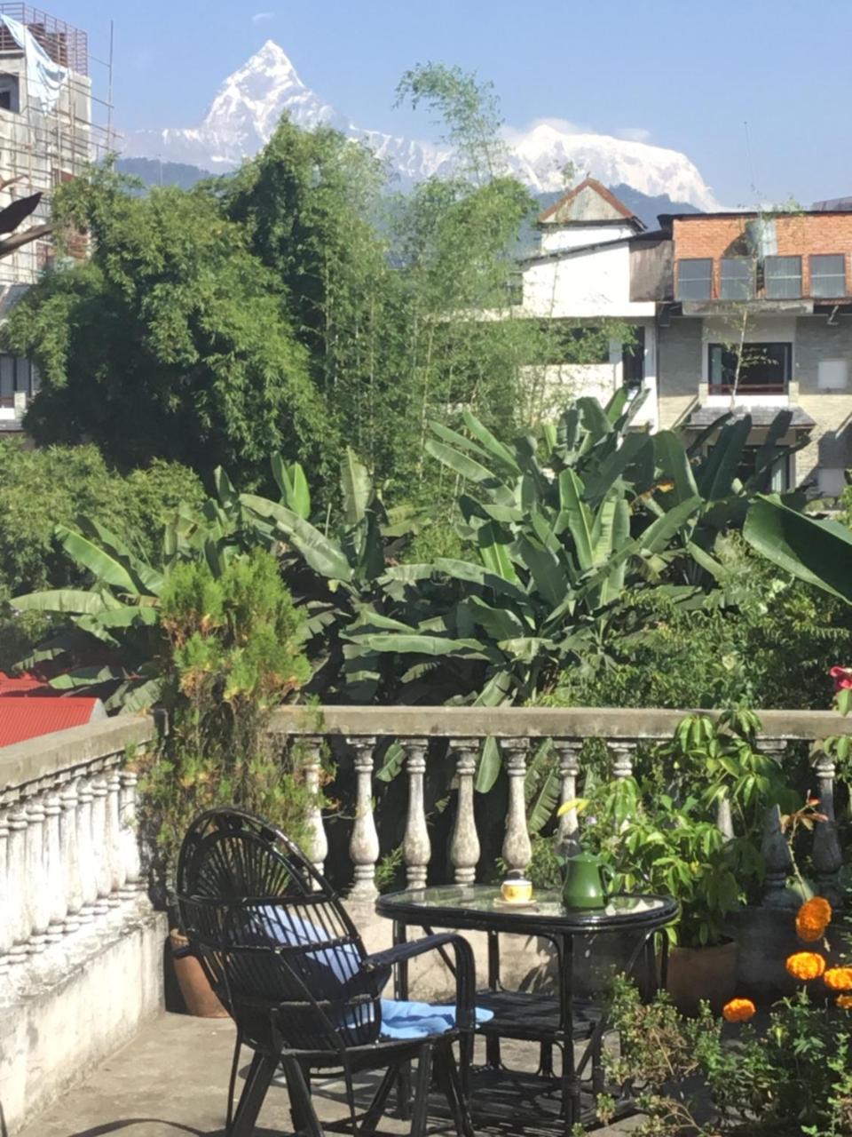 Sacred Valley Inn Pokhara Buitenkant foto